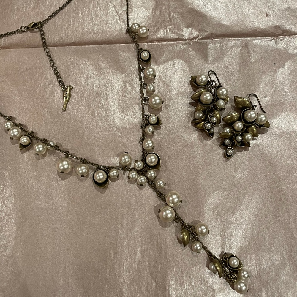 Chloe + Isabel necklace and earrings